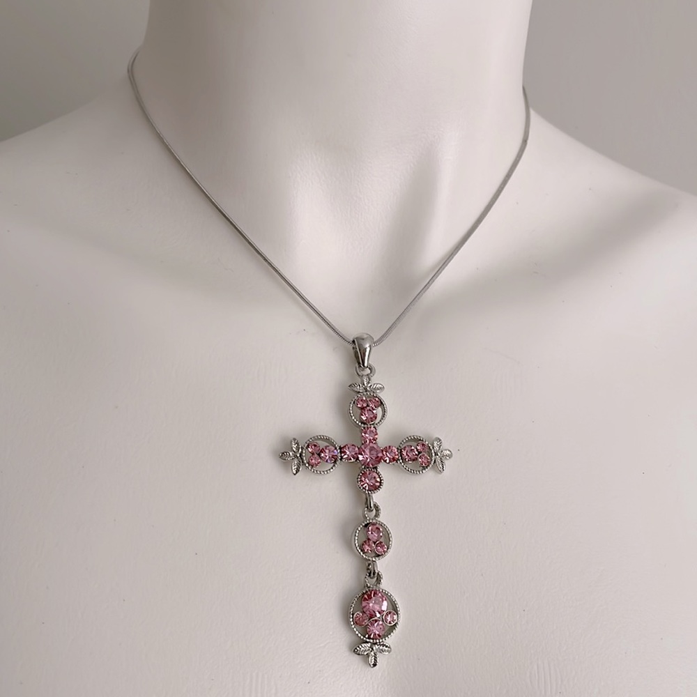 Necklace silver tone